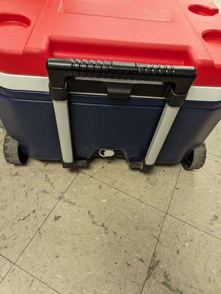 Igloo Cooler , Visually Used