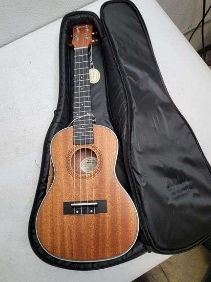 Donner Music Ukulele Concert Size , Open Box