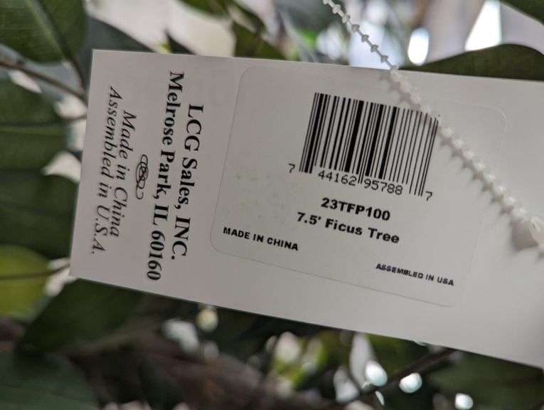 Artificial Potted Tree , Like New/Open Box