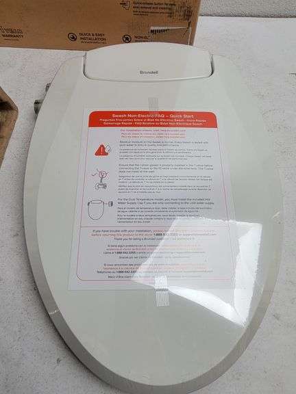 Brondell Swash Ecoseat Non-Electric Bidet Toilet Seat , Open Box