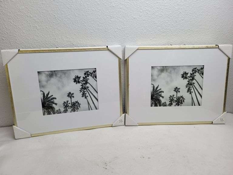 Threshold Photo Frame Set 14" x 18" , Visually Good Condition