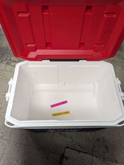 Igloo Cooler , Visually Used