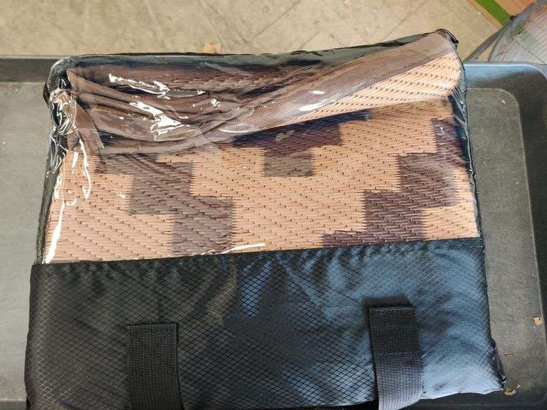 GENIMO Outdoor Area Mat, 6 x 9' , Like New