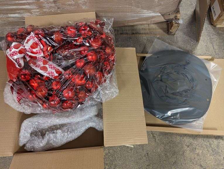 Pallet of Valentines Wreaths(94) & Outdoor Hat Set(16), About 110 Cases , Like New