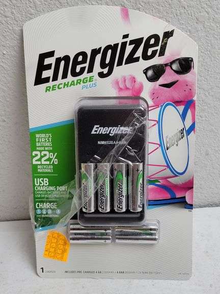 Energizer Recharge Plus USB Charger for NiMH Rechargeable 4-AA & 4-AAA Batteries , Open Box