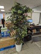 Artificial Potted Tree , Like New/Open Box
