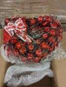 Pallet of Valentines Wreaths(94) & Outdoor Hat Set(16), About 110 Cases , Like New
