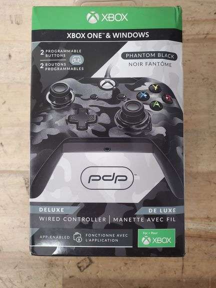 Deluxe Wired Controller for PC and Xbox One - Black Camo, Open Box