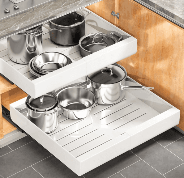 Expandable Pull out Cabinet Organizer | Like New