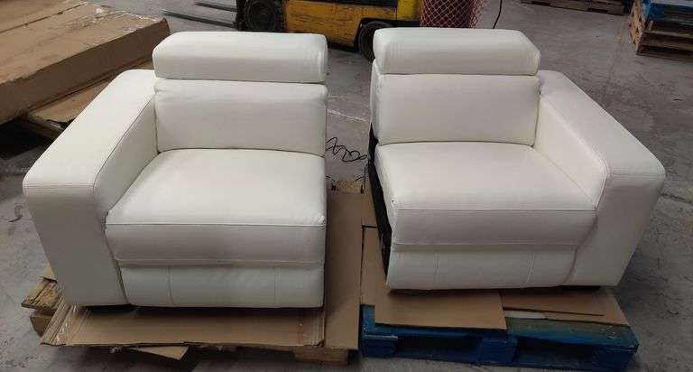 Powered Reclinable Couch | Open Box