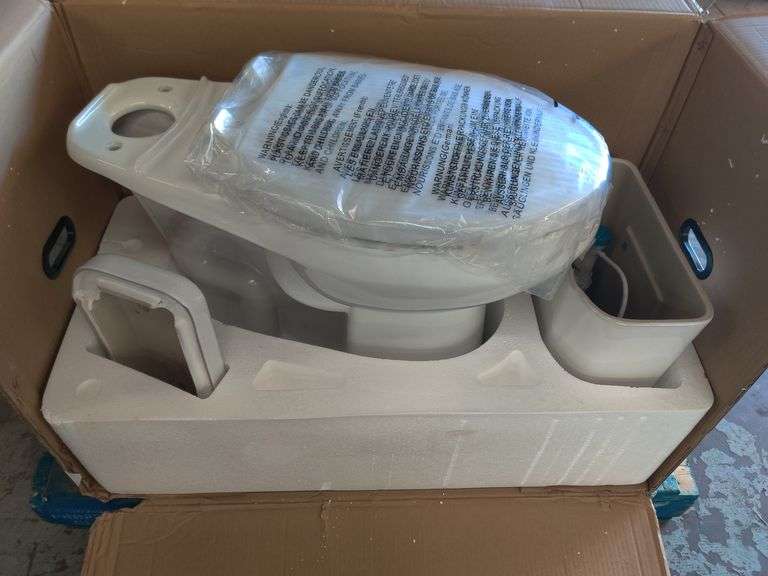 HOROW 21" Two-Piece Toilet | Open Box