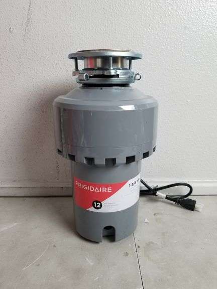 FRIGIDAIRE 1-1/4HP Food Waste Disposer, 2800RPM, 15.9" x 8.5" x 8.5" | Open Box