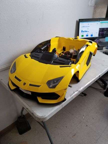 Toddlers Electric Lamborghini Aventador SVJ Roadster For Ages 3+ | Open Box