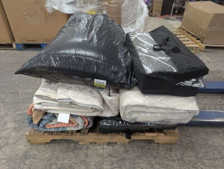 Pallet Of Miscellaneous Rugs And Mats | Open Box