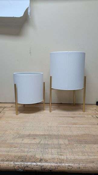 Arnis Modern  Planter Pots, Set of 2 | Open Box