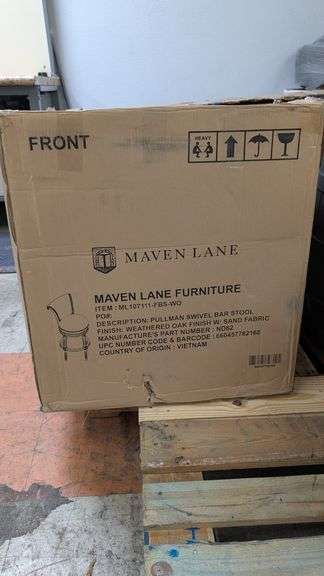 Maven Lane Pullman Swivel Bar Stool | Open Box