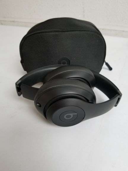 BEATS Studio Pros Wireless Noise Canceling Headphones, Black | Open Box | (See Condition Notes)