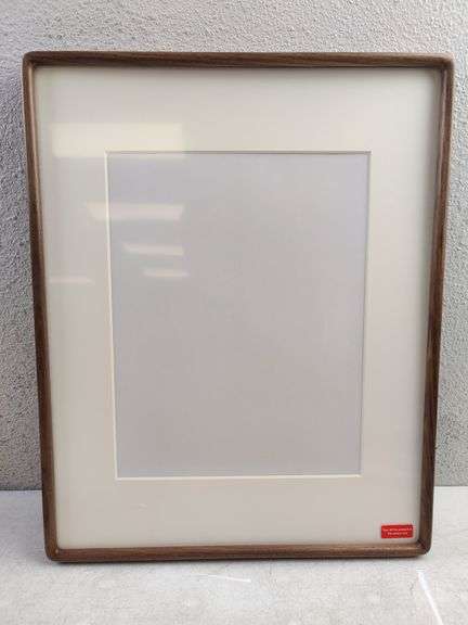 Recuerdos Real Natural Walnut Wood Frame, 16"x20" | Open Box | (See Condition Notes)