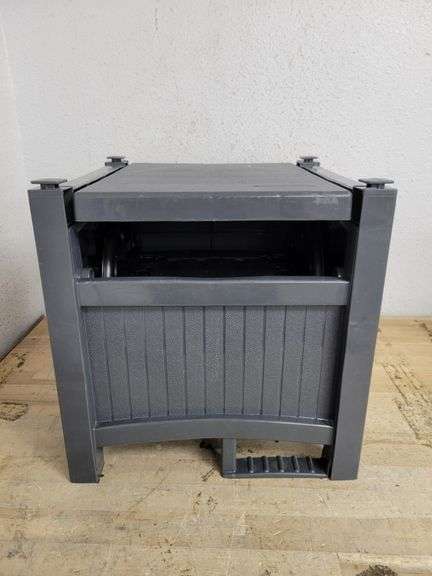 Suncast Hose Hideaway | Open Box