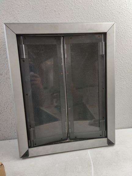 Aluminum Large Dog Door18"x16.5"x 1.25-2.5" | Open Box