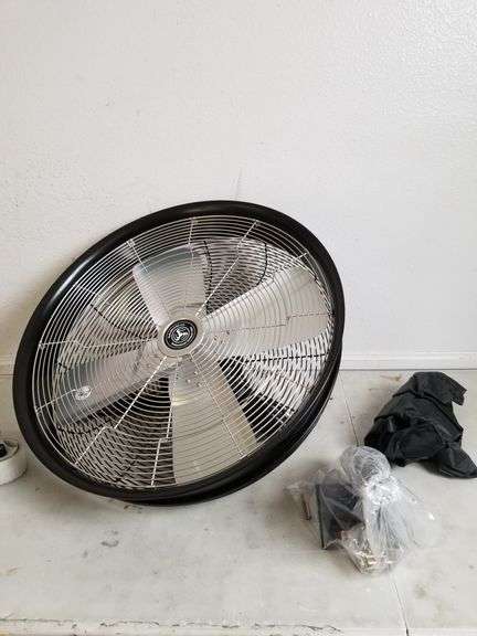HYDRAMIST Portable Outdoor Mountable Oscilatting Fan 22" | Open Box
