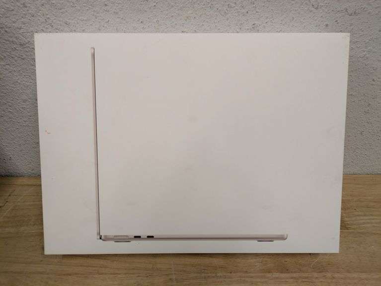 Apple MacBook Air 13" Laptop - M4 Chip - 16GB Memory - 512GB SSD - Starlight | Like New | (See Condition Notes)
