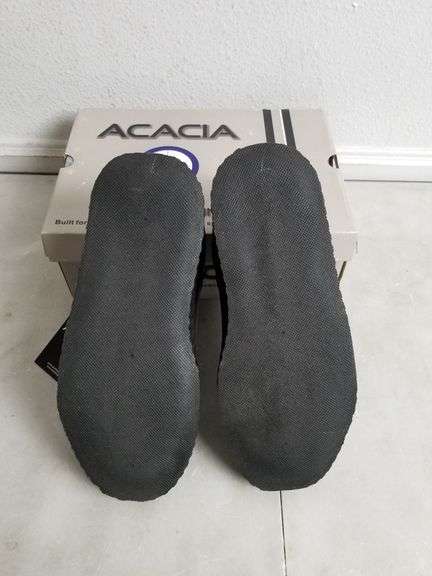 ACACIA Stick-Curling Shoes, Black, 7M | Open Box