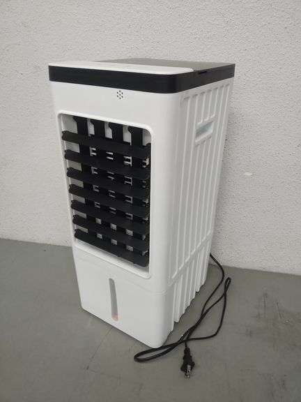 Portable Air Conditioner, 2.6 Gal Tank | Open Box