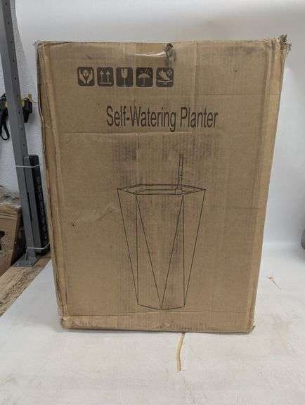 GarveeLife 16 inch Tall Diamond Planters Set of 2, Self Watering | Like New