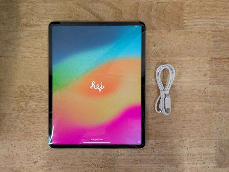 Apple iPad Pro 12.9" 5th Generation - 128GB - WiFi | Open Box