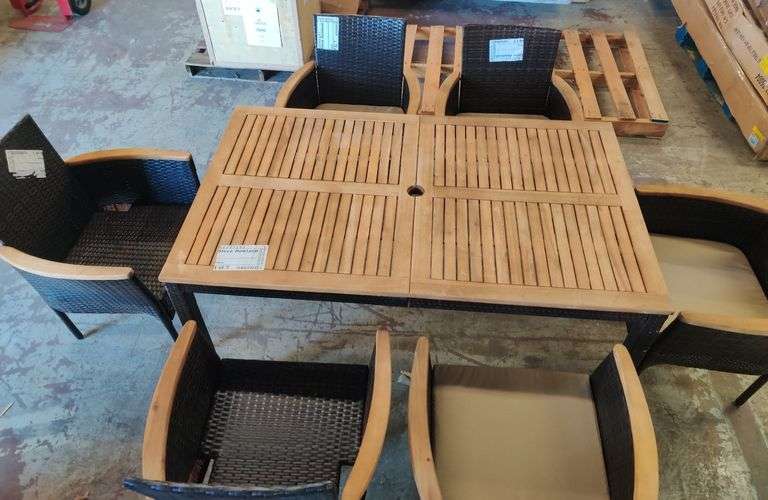 Kristain Rectangular 6-Person Outdoor Dining Set | Open Box