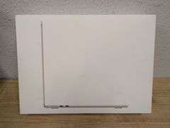 Apple MacBook Air 13" Laptop - M4 Chip - 16GB Memory - 512GB SSD - Starlight | Like New | (See Condition Notes)