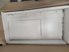 WADE LOGAN Make Up Vanity Set Approx. 53.5'' H X 35.4'' W X 15.7'' D | Open Box | (See Condition Notes)