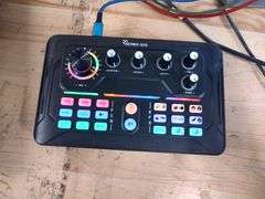 HAYNER-SEEK Podcast Equipment Bundle | Open Box | (See Condition Notes)