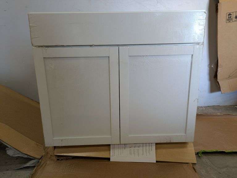 Hampton Bay Courtland 36" W x 24" D x 34.5" H Assembled Shaker Base Kitchen Cabinet | Open Box | (See Condition Notes)