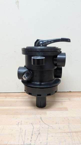 Hayward VariFlo Top- Mount Multiport Valve, Black. | Open Box