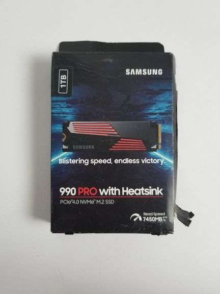 SAMSUNG 990 PRO With Heatsink, 1TB PCIe 4.0 NVMe M.2 SSD | Open Box