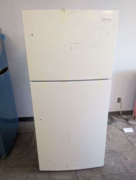 Frigidaire 20-cu ft Top-Freezer Refrigerator ( White ) Garage Ready ENERGY STAR Certified | Open Box
