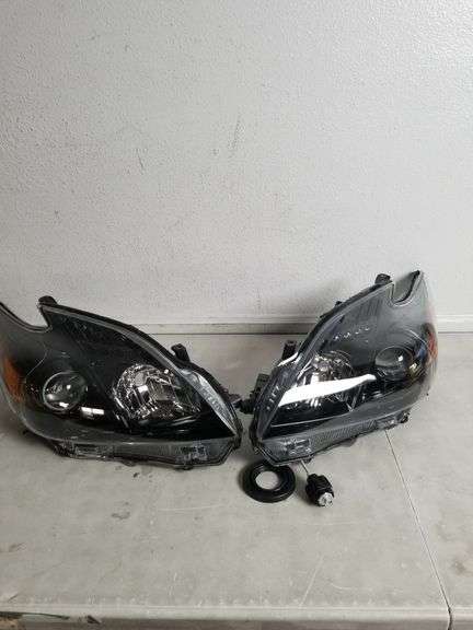 Headlight Set For Toyota Prius 2012-2015 | Open Box | (See Condition Notes)