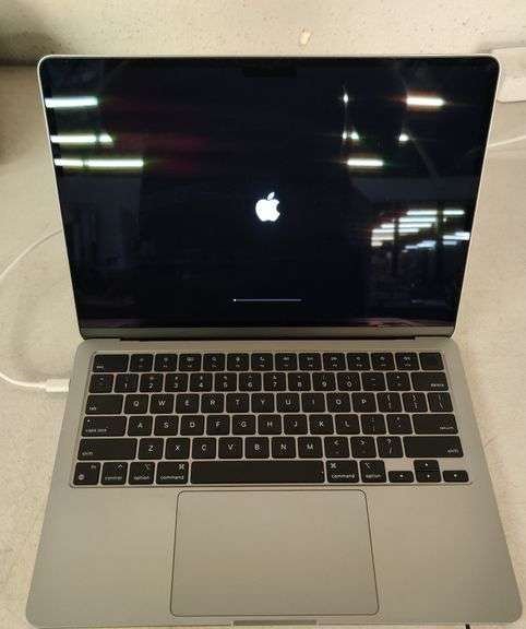 Apple MacBook Air 13" Apple M2 chip Built for Apple Intelligence, 16GB Memory 256GB SSD | Open Box