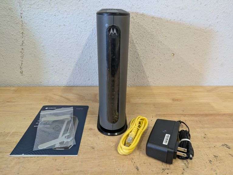 Motorola Mg8702 Docsis 3.1 Cable Modem + Wi-Fi Router | Open Box
