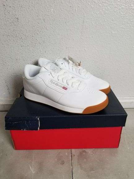 REEBOK Princess Training Entertainment Women's Shoes 5.5W | Open Box