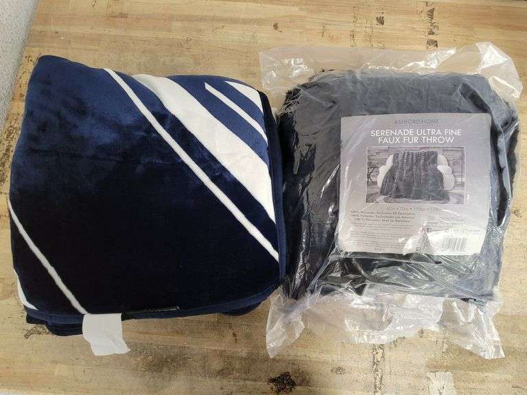 New England Patriots NFL Team Reversible Soft Blanket 60x70 main image 1