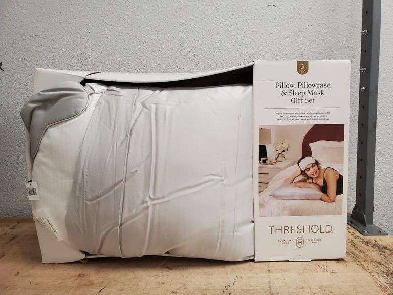 Threshold 3 Piece Pillow & Sleep Mask Gift Set | Open Box - Rio Grande ...