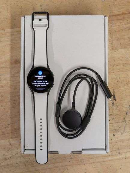 Samsung Galaxy Watch5 Golf Edition, 40mm, Bluetooth | Open Box