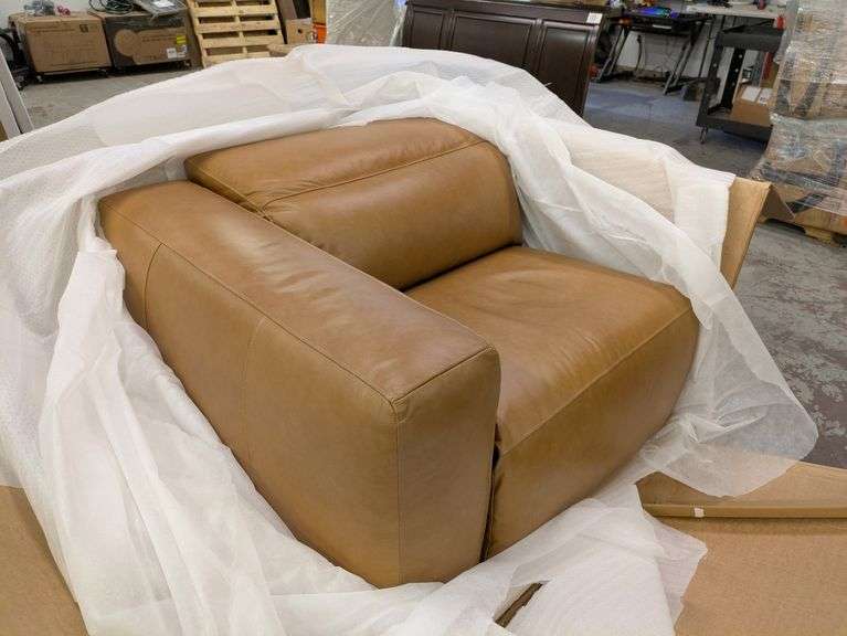 Radley Left-Arm Facing Power Recliner | Like New | (See Condition Notes)