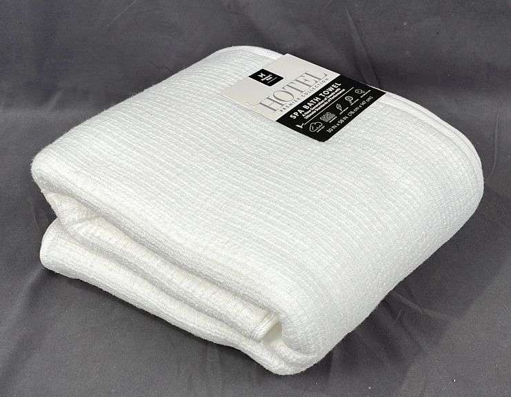 2 New Hotel Premier Collection White Spa Towels. 30"X58". 2 times the money. Rocky Mountain