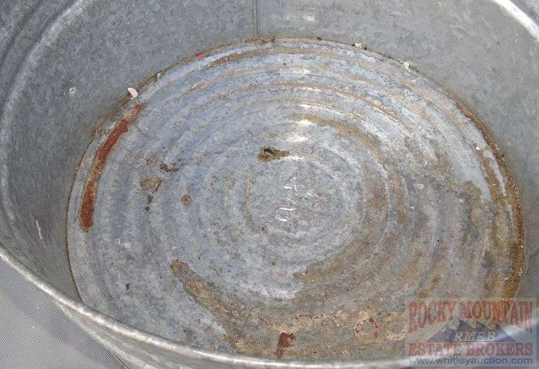 Vintage Style #2 Galvanized Wash Tub. 11"X22".