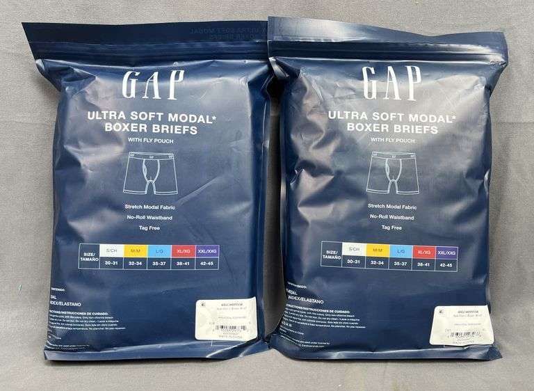 2 New 4-Packs of Men's GAP Ultra Soft Boxer Briefs W/ No-Roll Waistband. Size XL.  2 times the money. Total price is quantity times bid price.