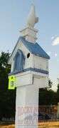 Hand Made 1-Hole Birdhouse W/ Bird On Top & Post.  Buyer To Remove.  84" High.